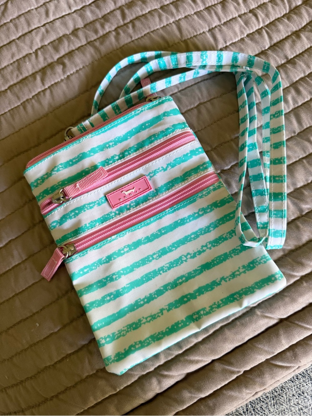 SCOUT Sally Go Lightly Crossbody Bag